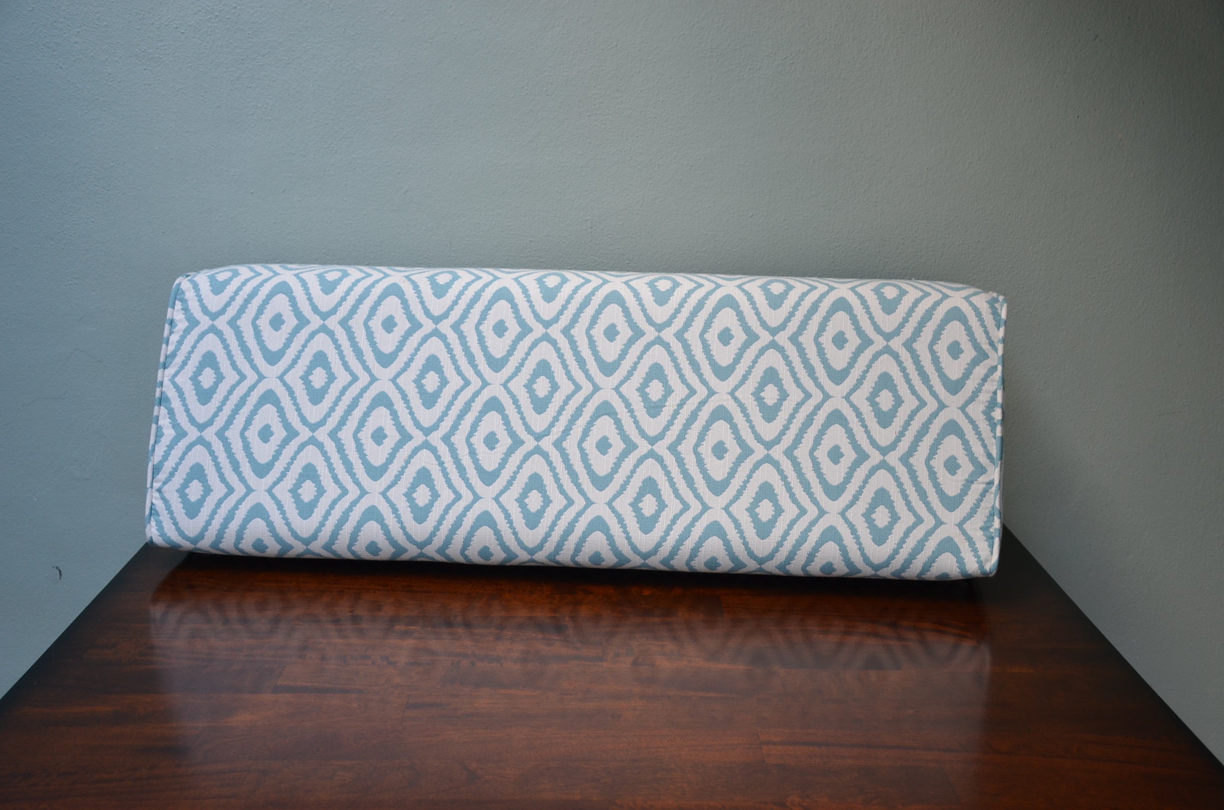 Wedge Bolster Cover (Evitan-Turquoise)